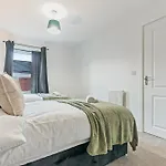 Дом отдыха Spacious 4-bed Near Cribbs & Бристоль