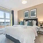 Spacious 4-bed Near Cribbs & Дом отдыха *