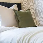 Spacious 4-bed Near Cribbs & * Бристоль