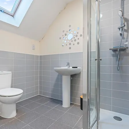 別荘 Spacious 4-bed Near Cribbs & ブリストル