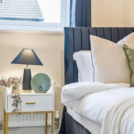Spacious 4Br Bristol Stay - Wifi & Free Parking *