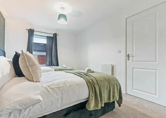 펜션 Spacious 4-bed Near Cribbs & 브리스틀