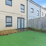 Spacious 4-bed Near Cribbs & Бристоль